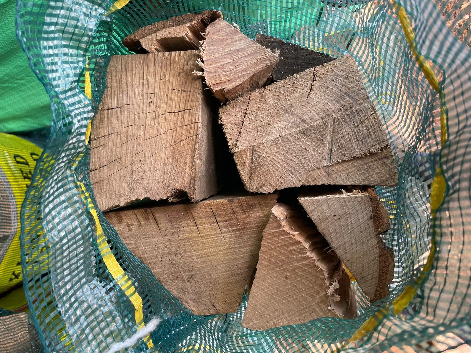 Ovntørret Bøgebrænde – Netsæk 40 liter – billede 2
